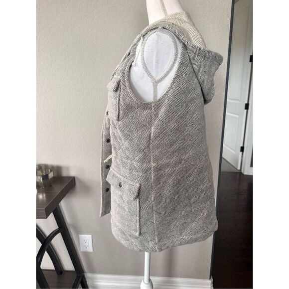 Jack BB Dakota Vest - Picture 2 of 6